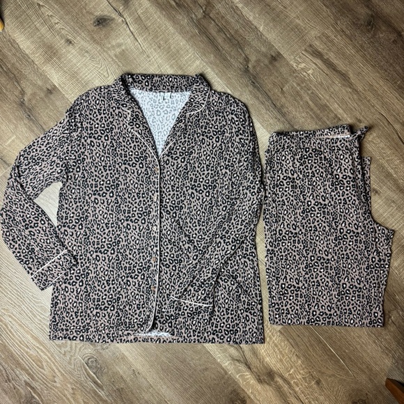 Nordstrom | Animal Print Pajama Set XL - Picture 9 of 11